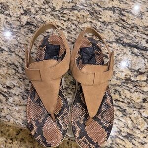 Naturalizer Tan and Brown Sandals